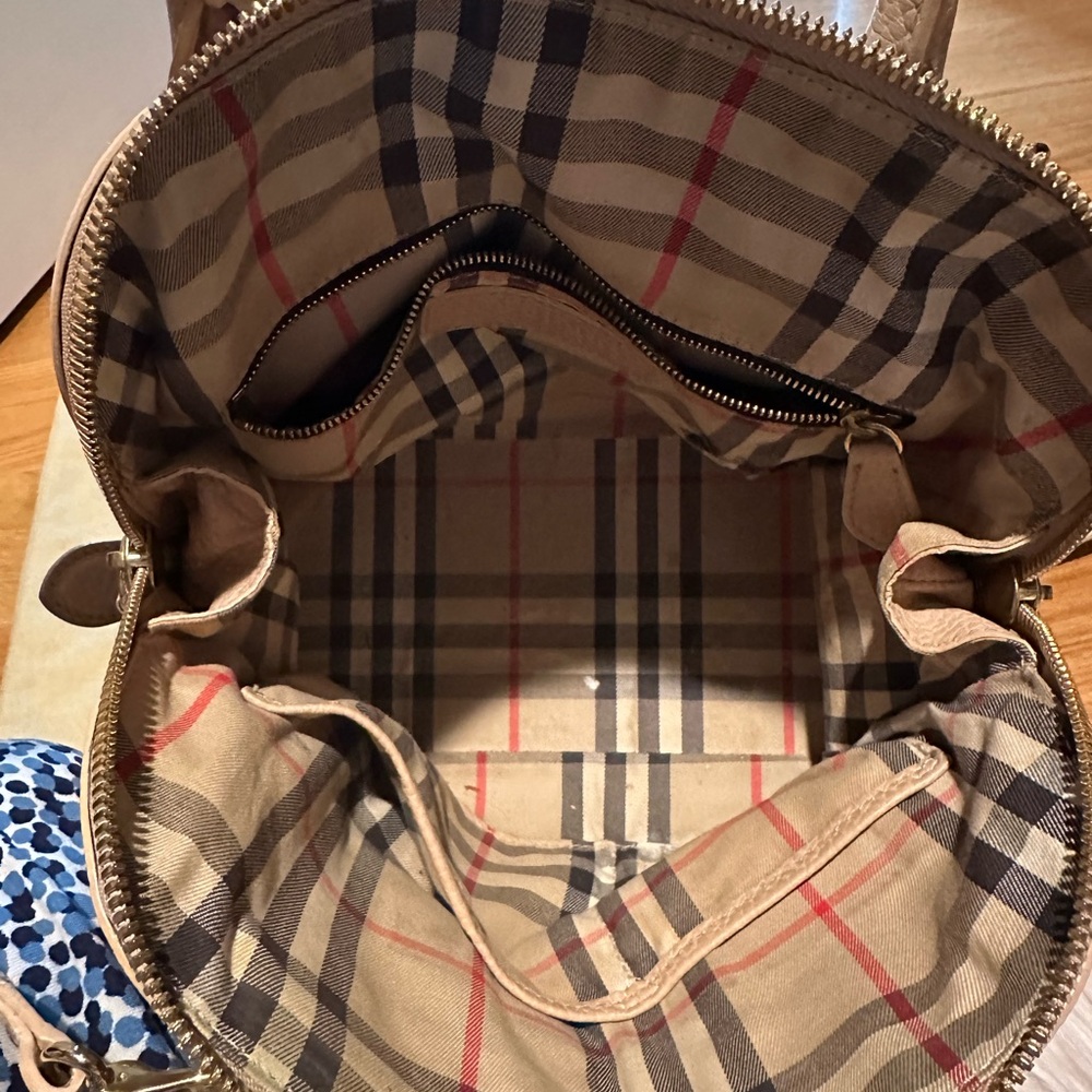 Burberry grain calf leather bowler bag in tan - Picture 3 of 7
